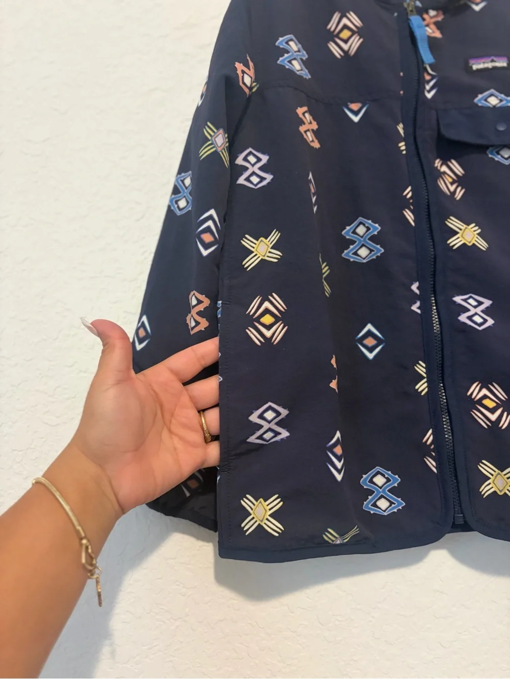 Patagonia Kids S Navy Hooded Raincoat with Multicolor Geo Motif